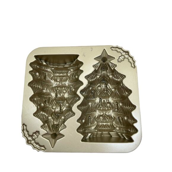 Nordicware Made In U.S.A! 3D Aluminum Christmas Tree Cake Pan 2 Sides 9 Cups - Picture 2 of 12